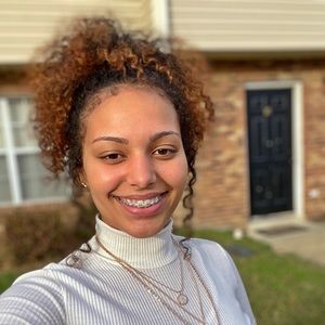 Meet your Posher, Keily